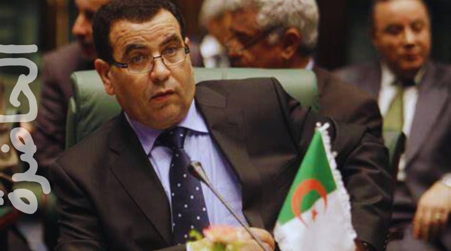 You are currently viewing وزير جزائري سابق يرد على تهديدات فرنسا: التأشيرات ليست أبواب الجنة